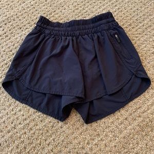 Lululemon Tracker Shorts 4”